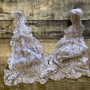 VS Floral Lace Plunge Bralette | M